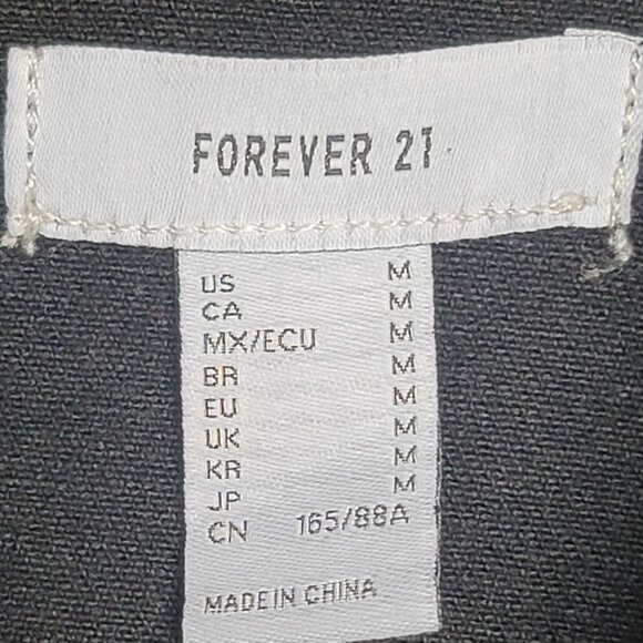 Forever 21 Women's Black Oversized Denim Jacket-Vest. Size M - Picture 4 of 4